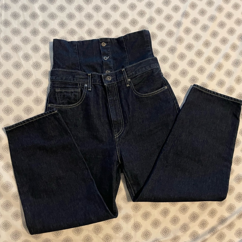 Levi’s Cinch Barrel jean / dark blue.